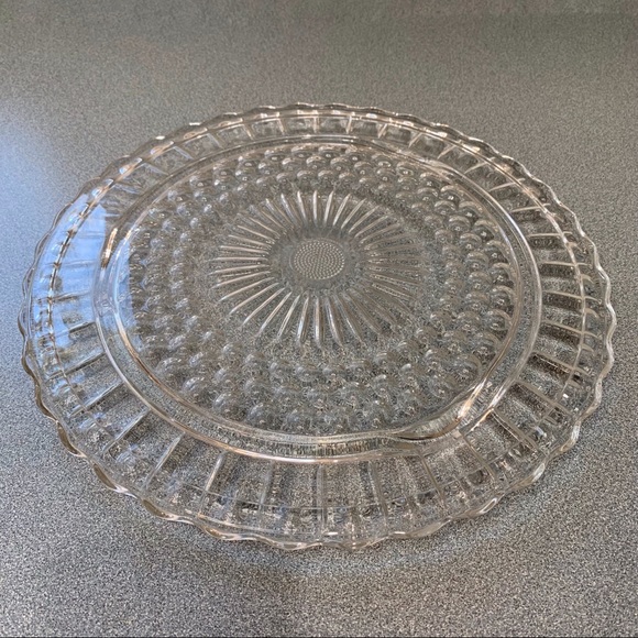Vintage 1970's Clear Glass Ruffle Edge Cake Plate or Serving Platter - Picture 2 of 10